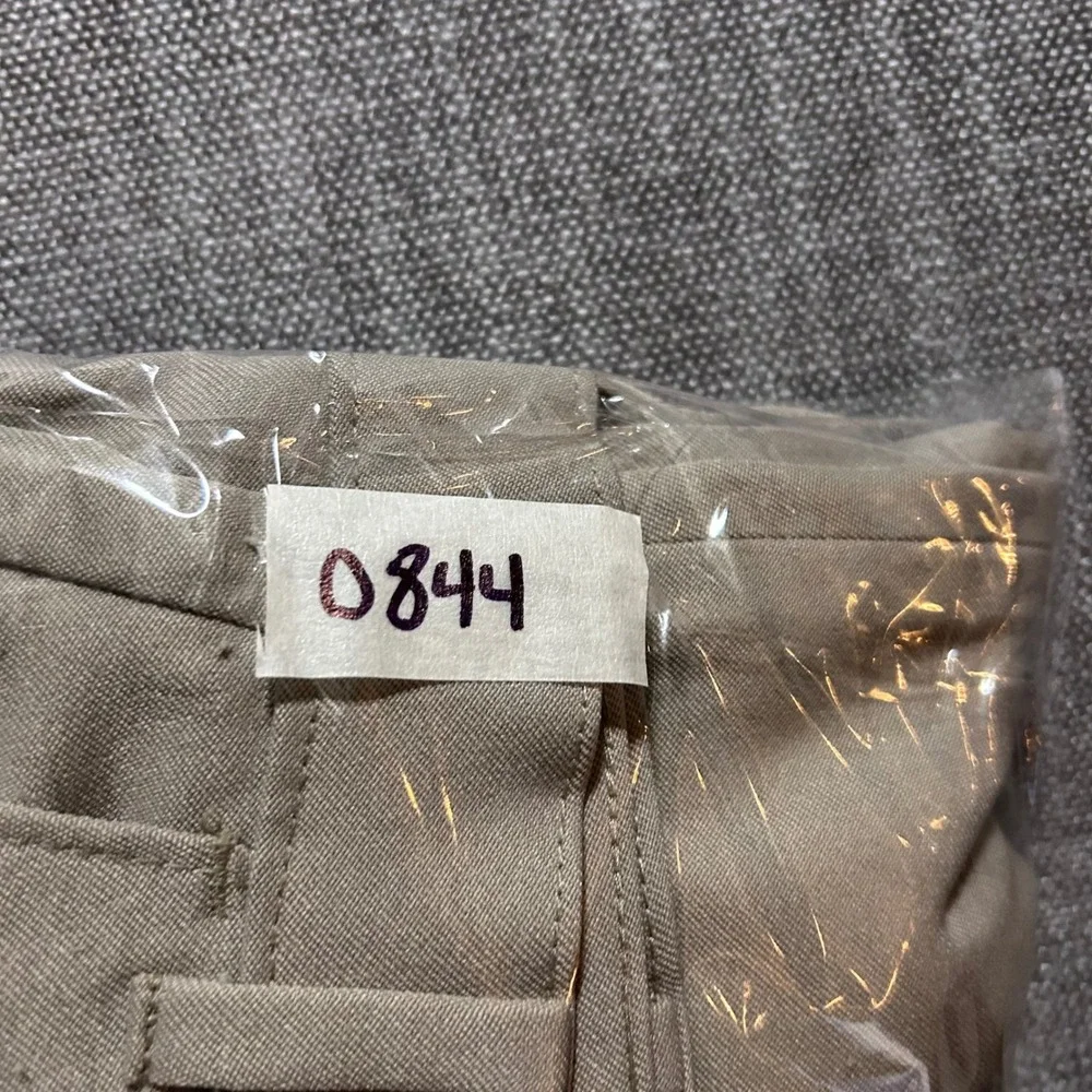 VTG Levi's Action Slacks Men 44x30 (Fits 44x29) Tan Khaki Dacron Polyester 1995